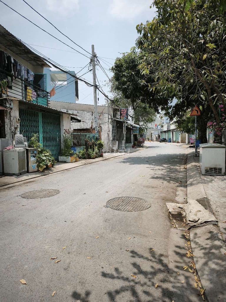 Nhà mặt tiền lớn chính chủ gần chợ