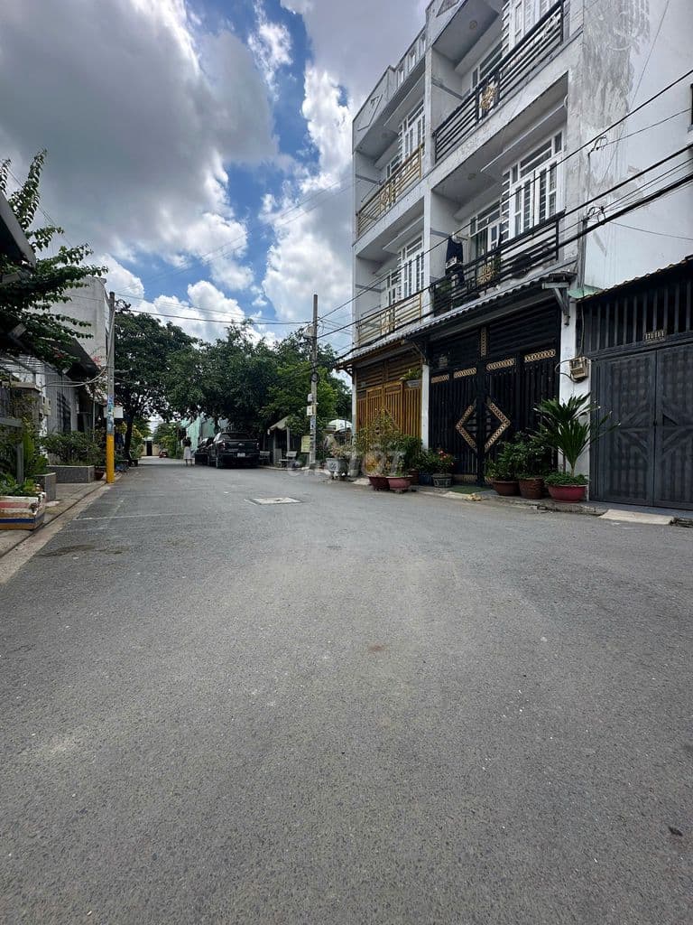 Chỉ 2,35 tỷ - Đất TX52, Q.12 - 56m2 - Sổ Hồng Riêng - đường ô tô 7 chỗ