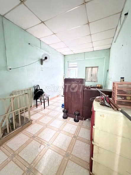 Nhà P9 HẺM 3m , cách mt chỉ 20m Sổ hồng 3x11 ( trệt lầu 2pn ) còn TL - Ảnh 3