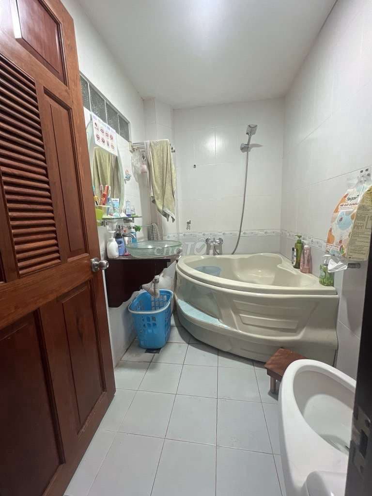 Bán nhà Tân Bình HXH đường Lạc Long Quân 46m 3 tầng chỉ 6.9 tỷ TL - Ảnh 3