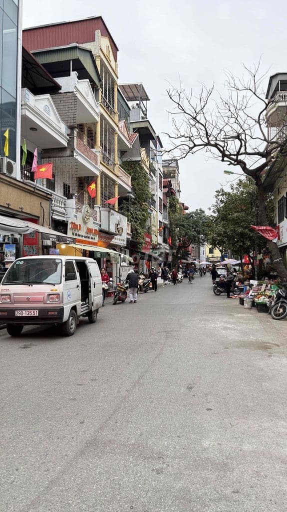 Bán căn hô khu Quân đội - tầng 1,2 Nguyễn Sơn