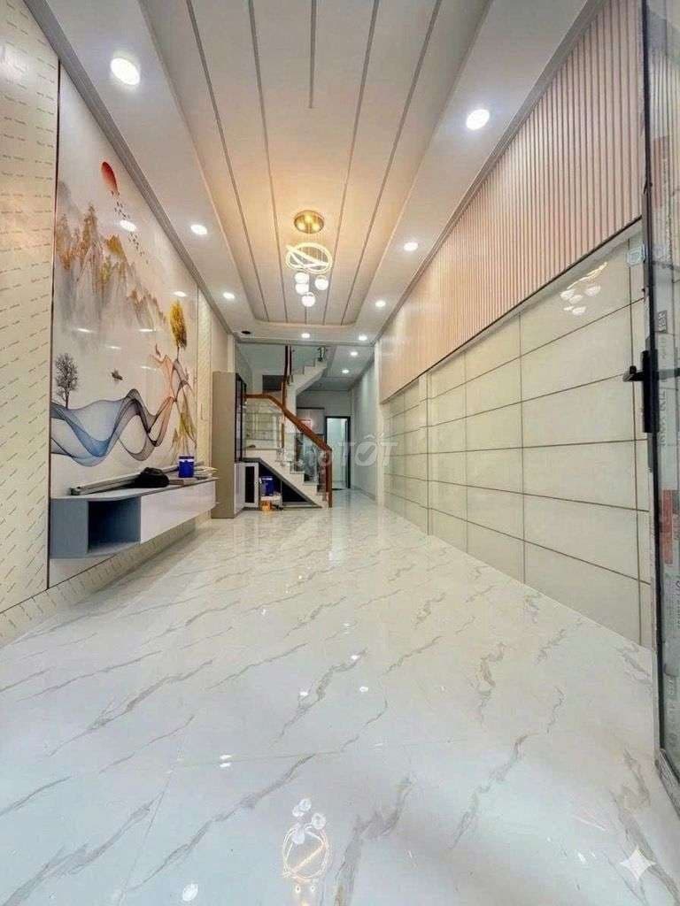 Nhà Phạm Văn Chí, 45m², 2 Tầng, 4 PN, hẻm xe hơi, giá chỉ nhỉnh 5 tỷ