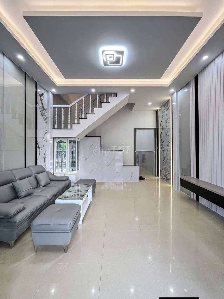 Bán nhà 1 trệt1 lầu sổ hồng riêng ngay chợ Bình Chánh giá 970triệu - Ảnh 2