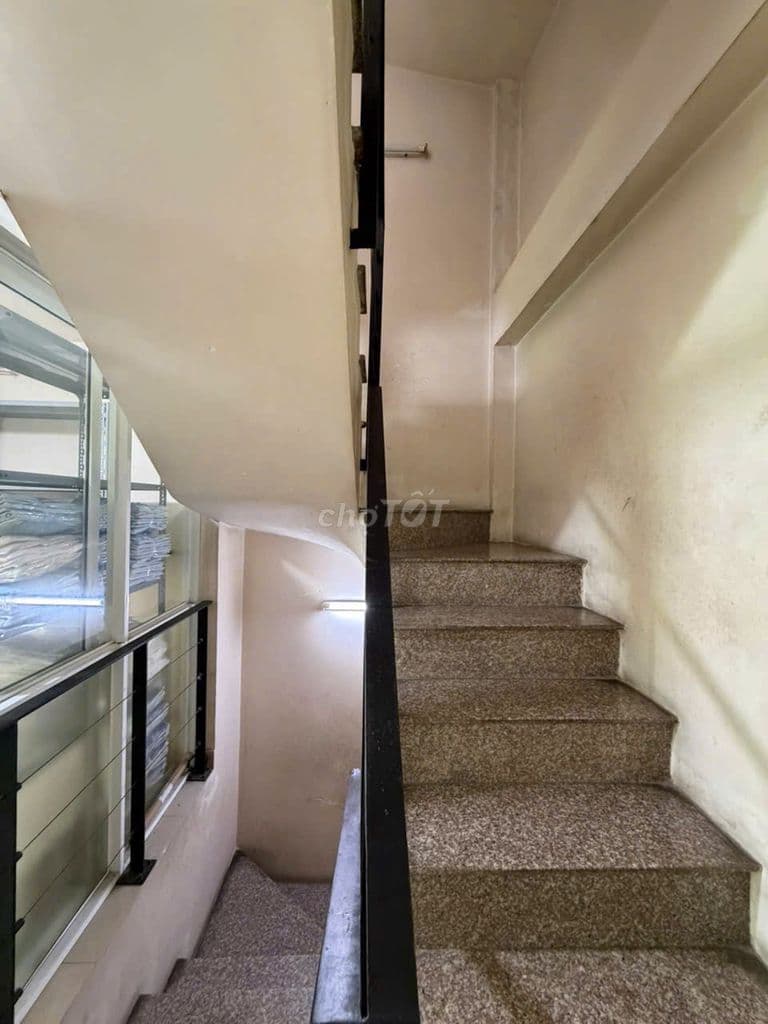 NHÀ XÂY DỰNG KIÊN CỐ 5 TẦNG LẠC LONG QUÂN (4X8)M | HẺM XE HƠI TỚI NHÀ - Ảnh 2