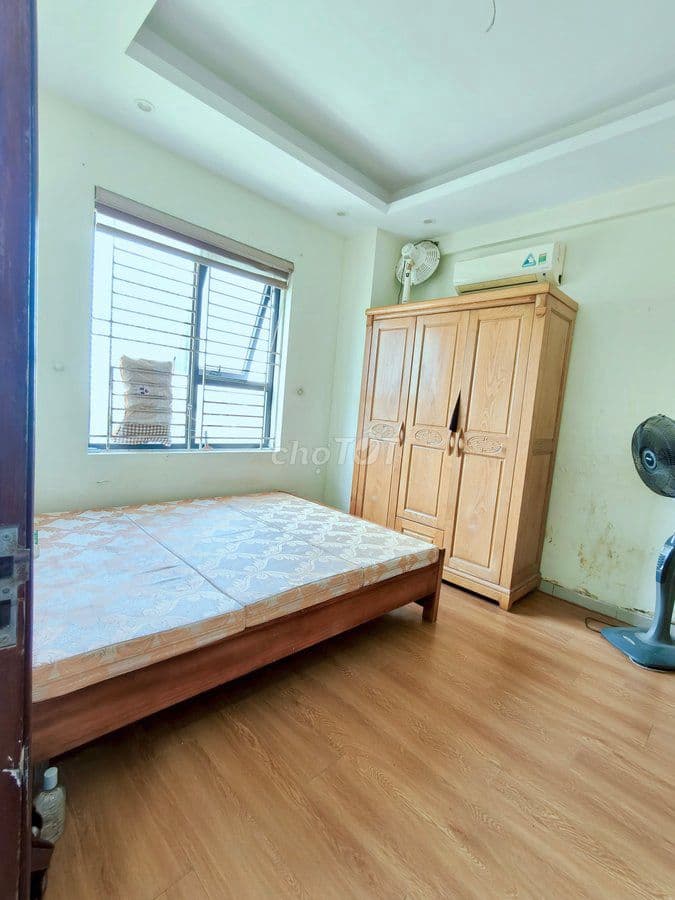 Sốc Giá! 77m² TP Giao Lưu Chỉ 5,6 Tỷ – Không gian rộng - Nhà đẹp. - Ảnh 2