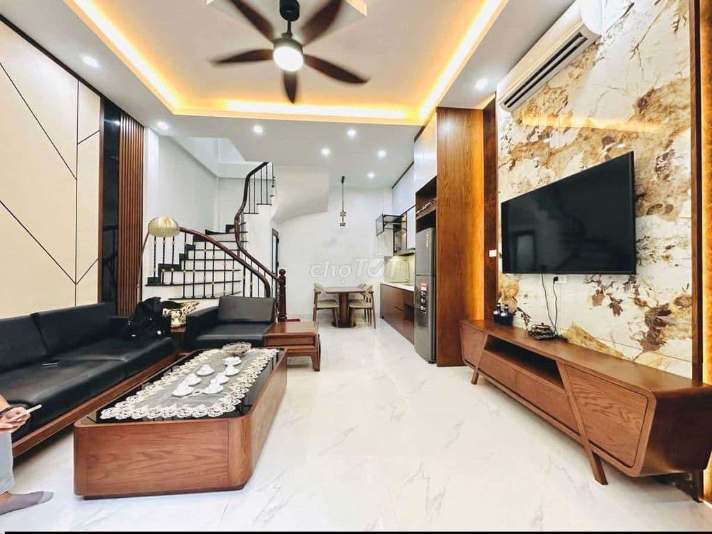 Võ Chí Công, oto đỗ cổng, xây mới, full nội thất, ở luôn, an sinh tốt