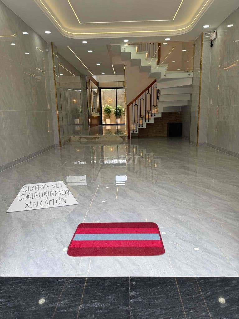 CĂN NHÀ PHỐ FULL NỘI THẤT CAO CẤP CÓ THANG MÁY Q12 CẦN BÁN - Ảnh 3
