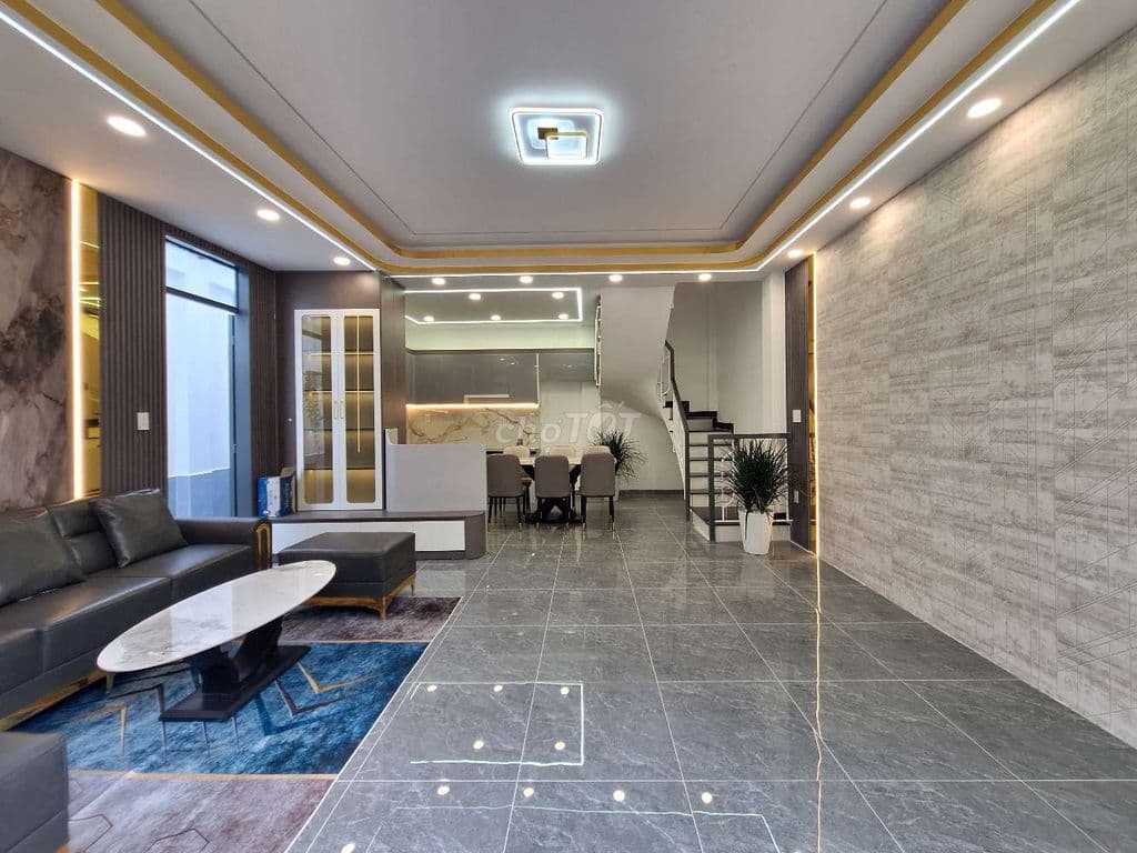 Nhà xây mới 3 lầu. Hẻm xe hơi - Ảnh 2