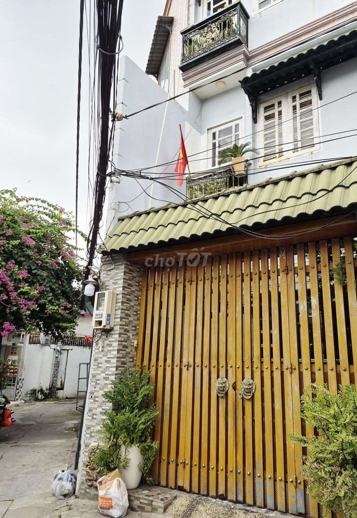 Phan Văn Trị, nhà DT 83m, gần Đại Học Văn Lang, Phường 11, Bình Thạnh