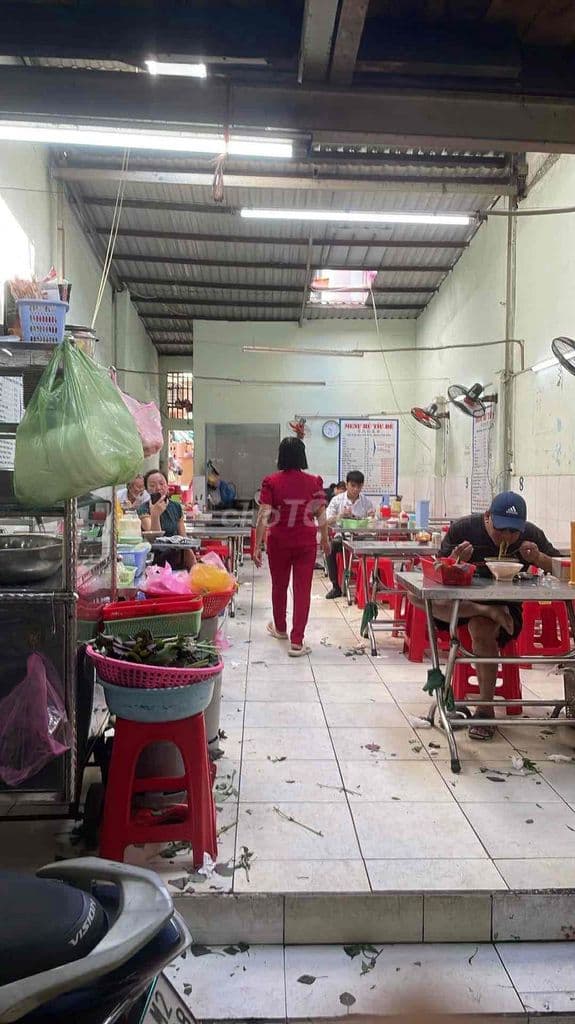 sang quán hủ tíu dê