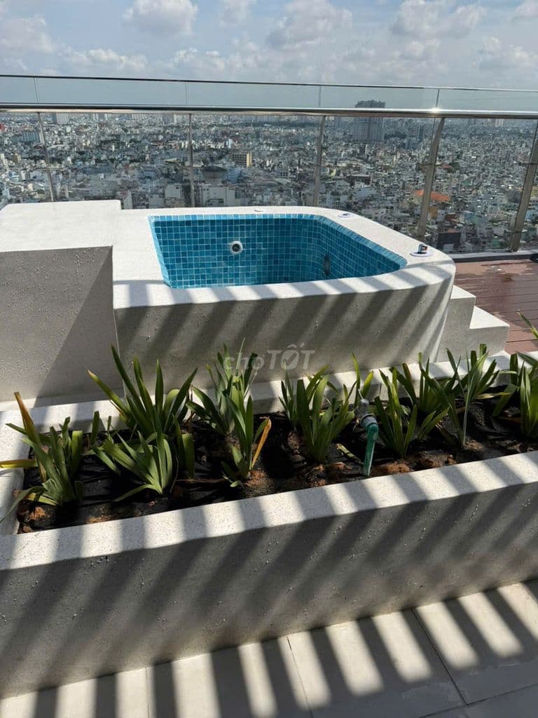 Bán căn penthouse Sky Garden D-Aqua có sân vườn và bồn jacuzzi - Ảnh 2