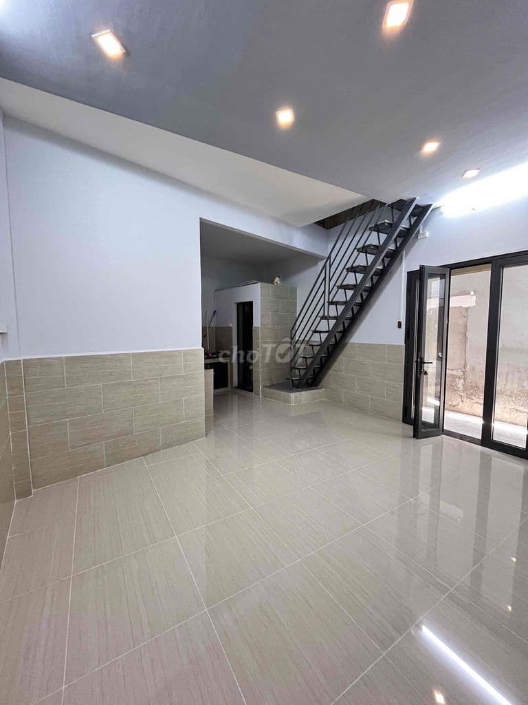Nhà hẻm gần chợ – gần trường – tiện sinh hoạt - Ảnh 2