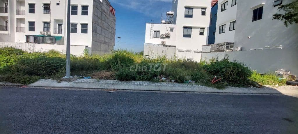 Bán gấp 80m2 đất gần mặt tiền Nguyễn Bình, hẻm xe tải