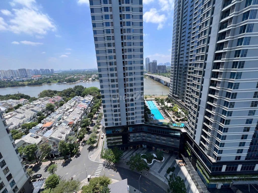 Căn hộ Riverside 46m2 lầu cao view sông SG, cầu Thủ Thiêm. Giá cực tốt