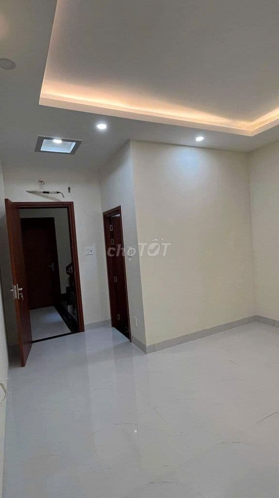 Bán nhà đối diện ĐH Văn Lang-Đặng Thùy Trâm p13 BT, 4x16m, 4 Tầng - Ảnh 3