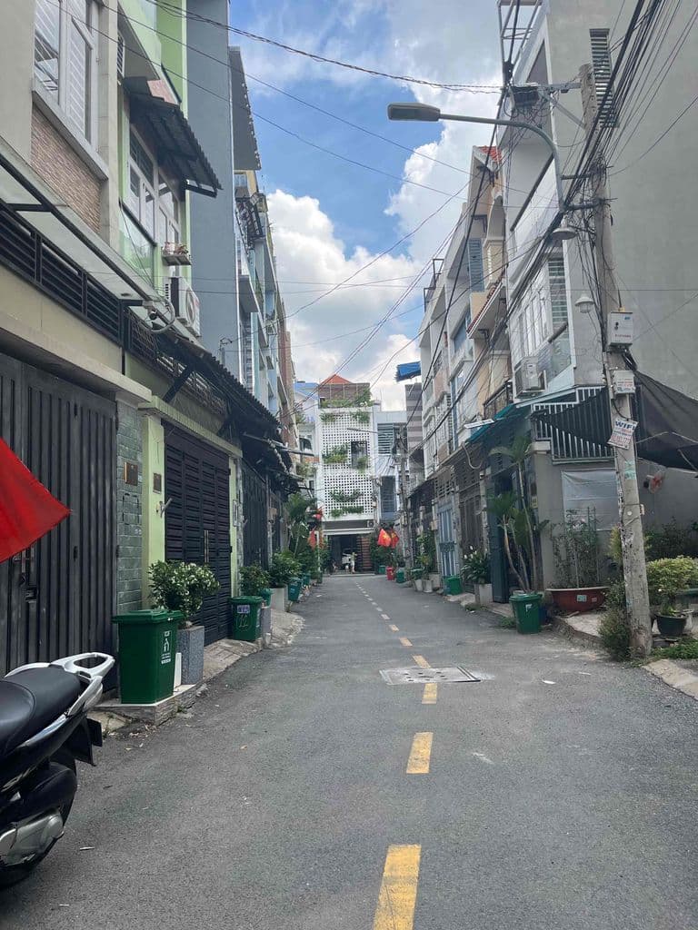 NHÀ 3 TẦNG SÁT VẠN PHÚC CITY- Xe joiw - Ảnh 2