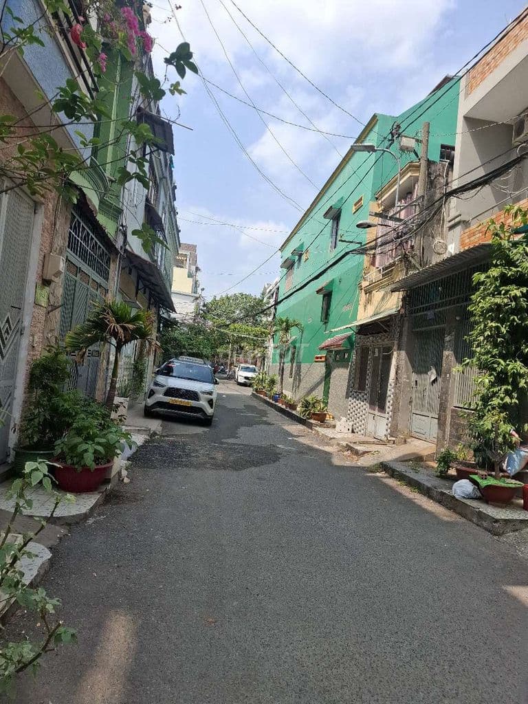 Bán nhà mặt tiền đường thông xe tải 4×13 trệt lầu