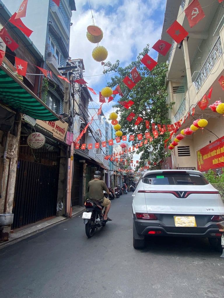 🔥 NHÀ HXH HUỲNH VĂN BÁNH - 5 TẦNG - CÓ PHÒNG XÔNG HƠI -9,7 TỶ(TL)