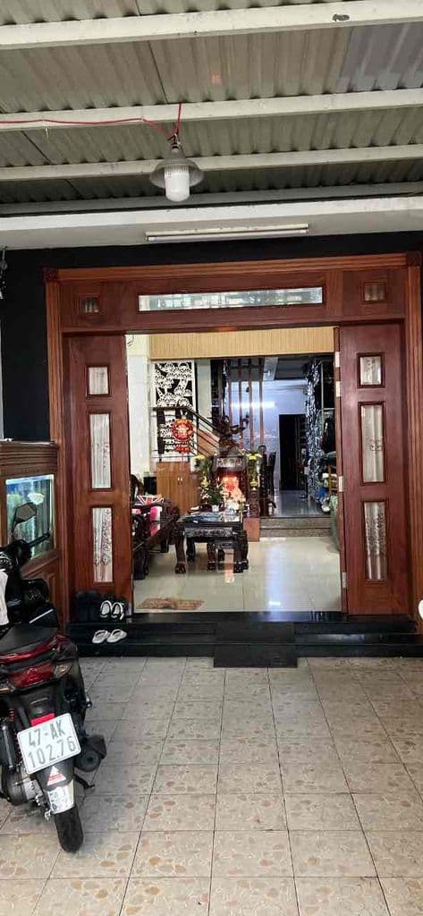 cần bán nhà hẻm xe hơi