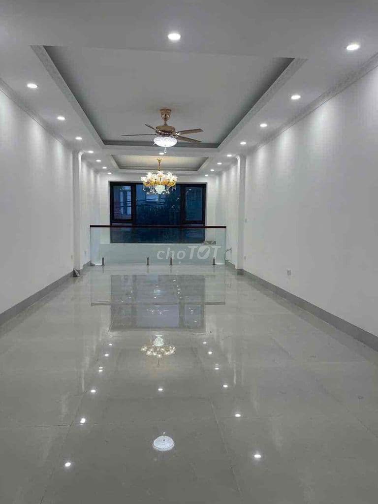 NHÀ MẶT PHỐ VỈA HÈ KINH DOANH THẠCH BÀN CỔ LINH 7 TẦNG FULL NỘI THẤT - Ảnh 3