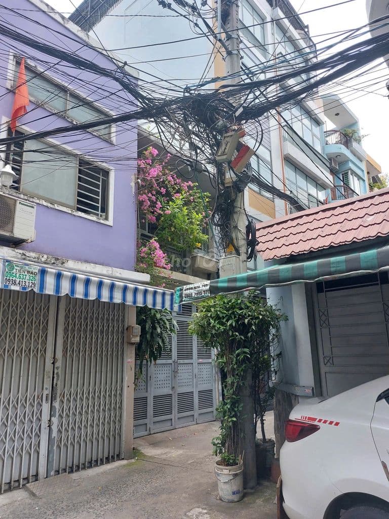 Nhà diện tích lớn, Nguyễn Tri Phương,Nở hậu 5,85m, ko bị lộ giới