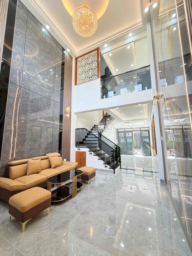 BÁN NHÀ MỚI 3 LẦU NGAY CỔNG VẠN PHÚC CITY - Ảnh 2