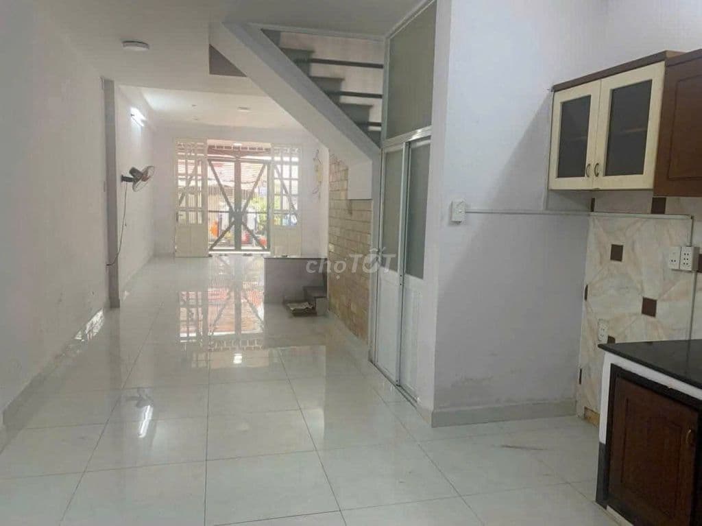 Chủ bán nhà DT:4x16 giá 6,8 tỷ ,1 tr,2 lầu ,Sổ hồng ,HBC ,(cũ),TĐ - Ảnh 2