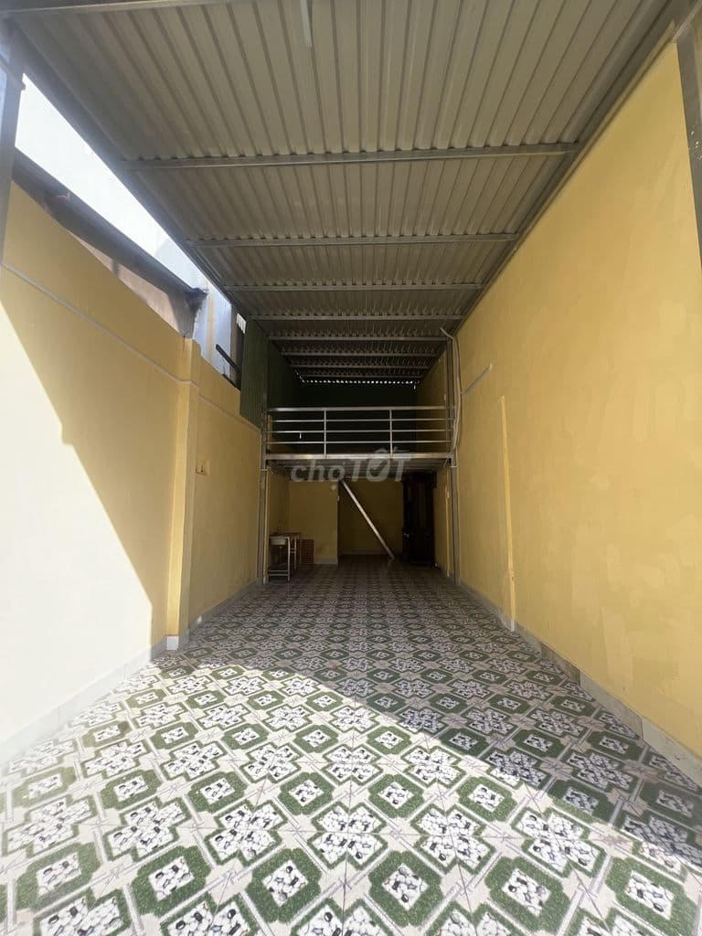 Siêu phẩm nhà 3 tầng, xe hơi thông, ngang 8,4m, Linh Tây, Thủ Đức