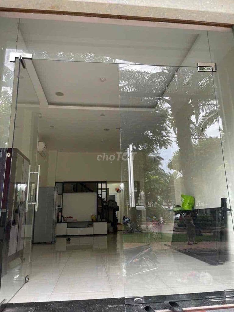 Cần bán Nhà 2 lầu Mặt Tiền Nội Bộ đường Bông Sao P5Q8 - Ảnh 3