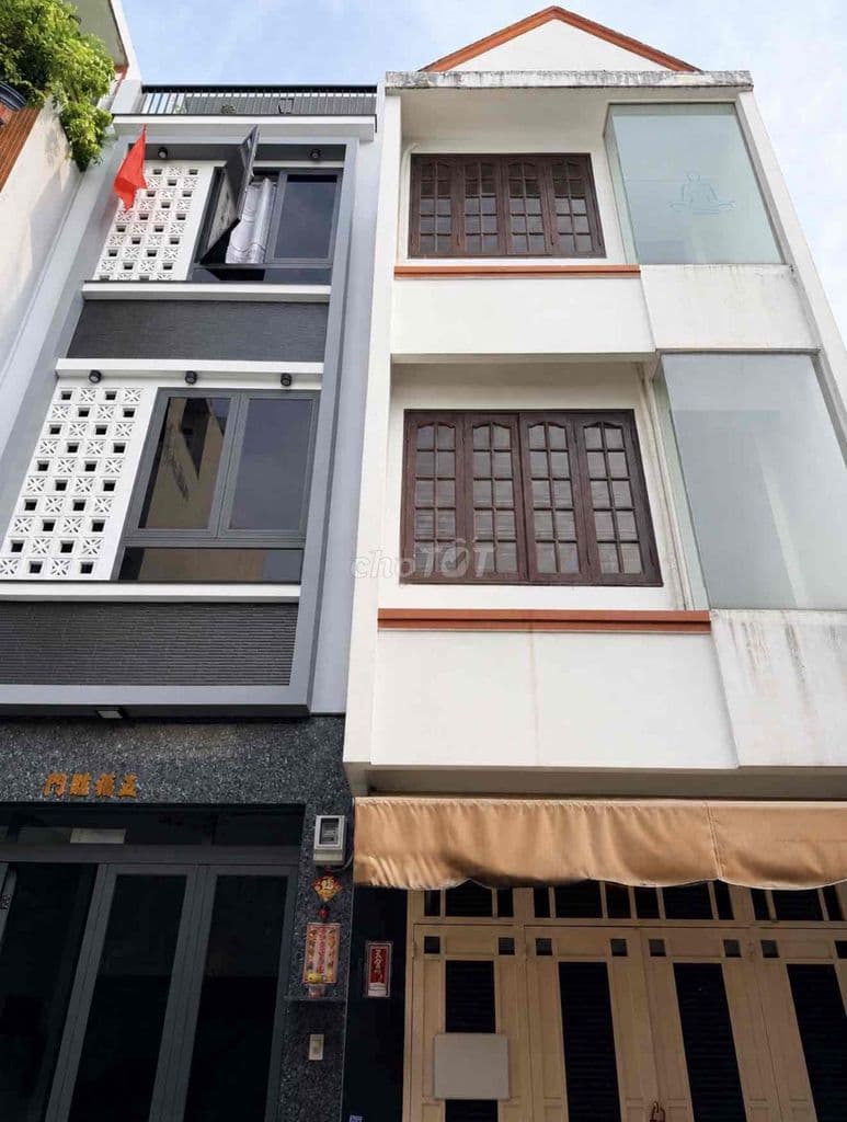 Nhà Lạc Long Quân 3T, hẻm 6m thông 32m2. Chỉ 6.5 tỷ. Ở - cho thuê KD