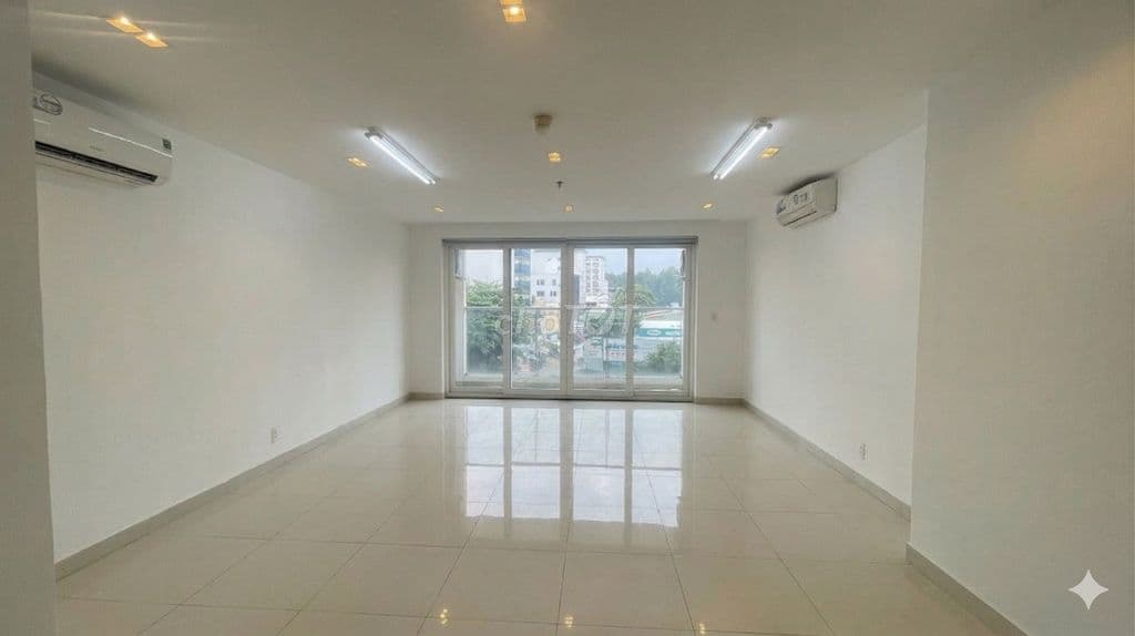 Chính chủ bán Officetel - Sky Center, dt 48,63 m2, giá: 3,85 tỷ,