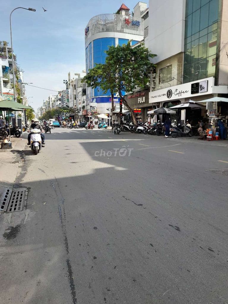 Bán nhà 2MT đường Nguyễn Đình Chiểu Q3 dt: 4m x 7m 5 tầng giá 11 tỷ 5 - Ảnh 2