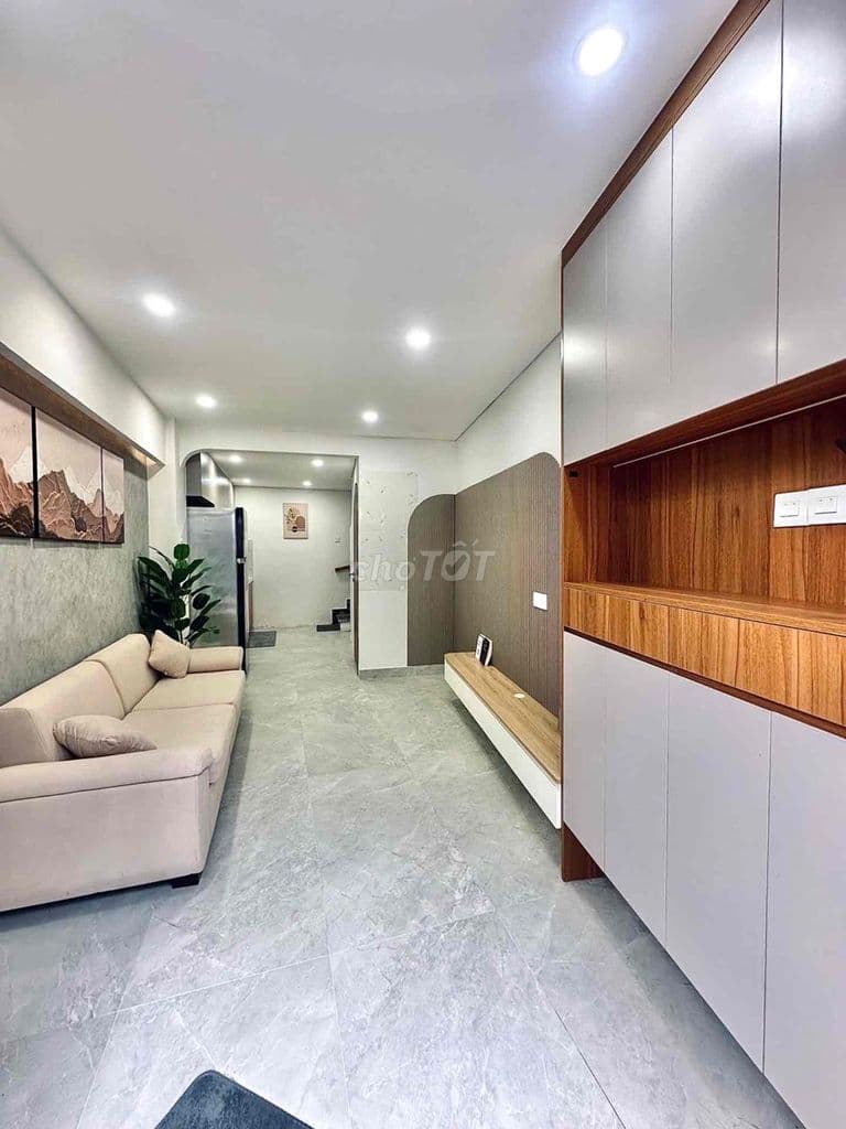 Bán nhà đường nơ trang long- nhà mới phun nội thất