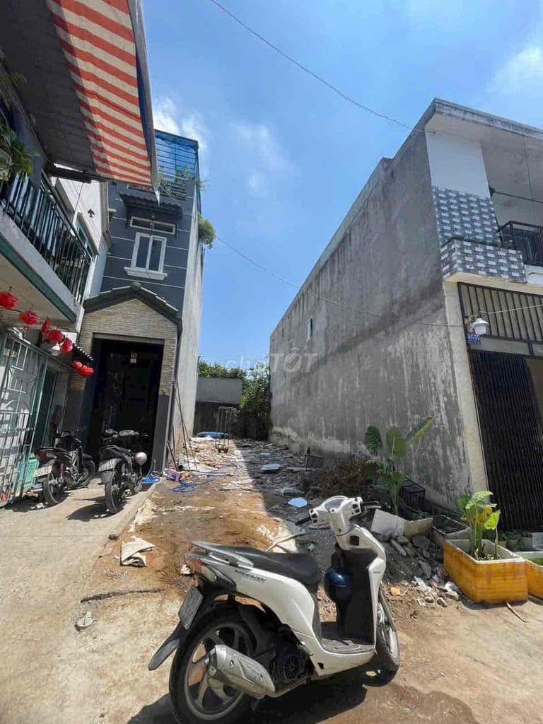 Bán lô đất giá tốt hẻm đường Lê Văn Việt, sổ hồng riêng - Ảnh 3