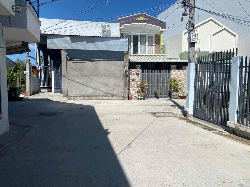 Nhà bán giá 1tỷ850 CÒN THƯƠNG LƯỢNG ở xã Nhơn Đức nhà bè có nội thất
