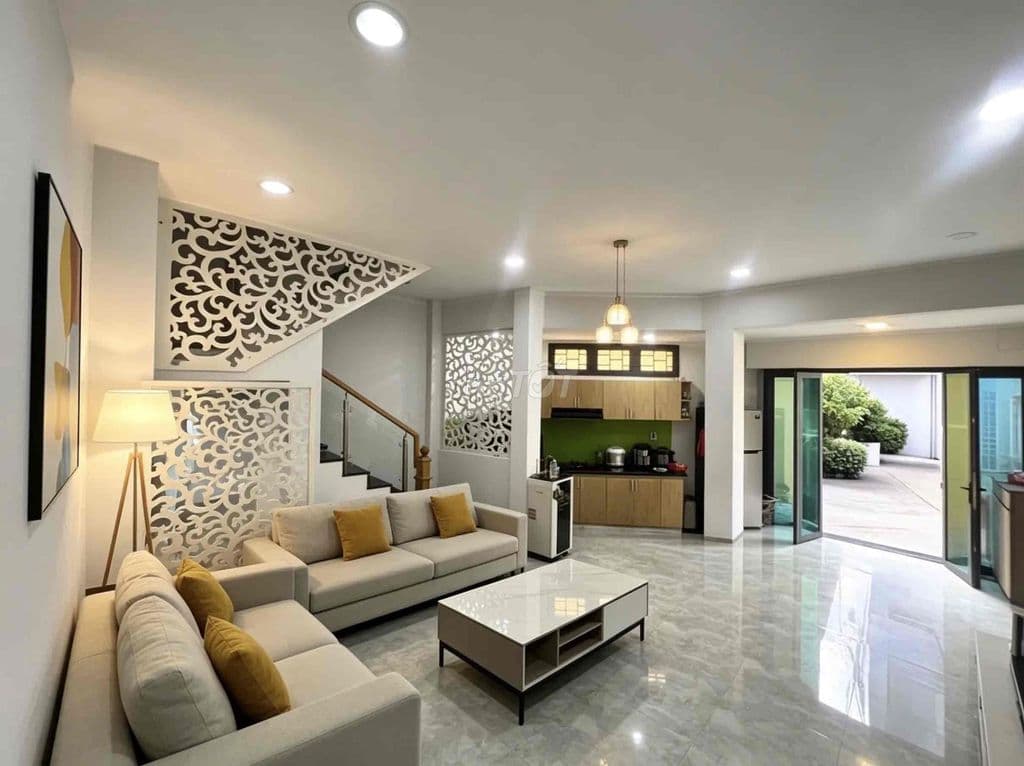 🏡 CMT8 Q3 - 112M² SỬ DỤNG - NGANG 5.7M-NỘI THẤT SANG - Ảnh 3