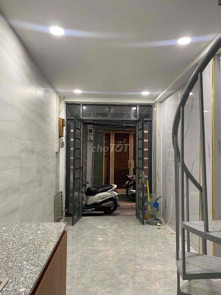 Cần bán nhà mặt tiền hẻm 120/ Trần Hưng Đạo, ra hẻm 131 Bùi Viện.Q.1 - Ảnh 3