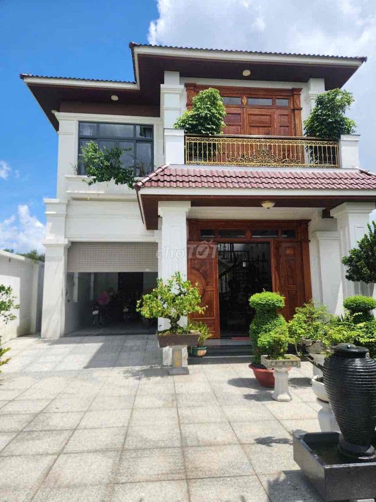 BIỆT THỰ NHÀ VƯỜN AN HẠ NỘI THẤT GỖ QUÝ GẦN 600M2 12.3T