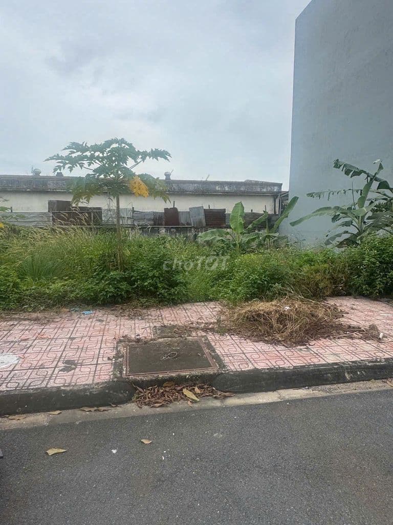 BÁN LÔ ĐẤT 90,3 M GẦN TRẠM Y TẾ QUY ĐỨC, BÌNH CHÁNH _ GIÁ 1TY3
