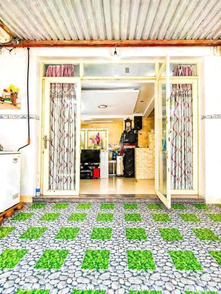 MT Chợ, MTKD Phú Thọ Hoà 2 tầng 40m2 ngang 4.9 giá 5.4 tỷ TL