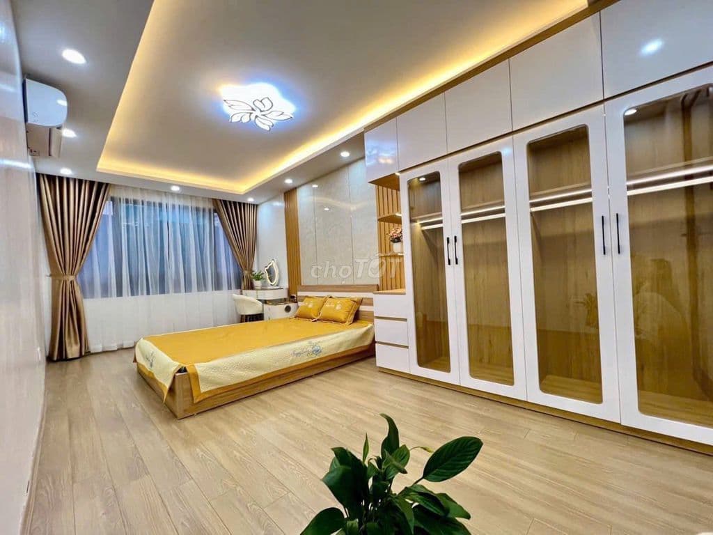Bán Nhà Phố Quan Nhân - Thanh Xuân 40m2 x 5T - Ngõ Ô Tô Giá 8 Tỷ