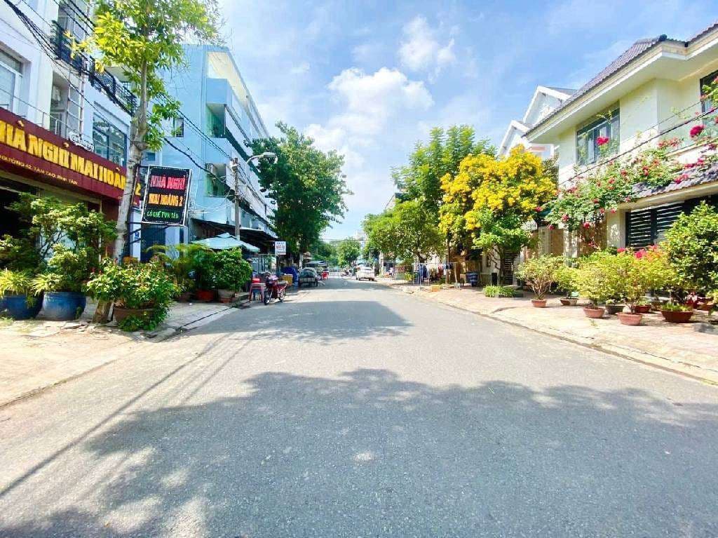 NHÀ 4 TẦNG MẶT TIỀN ĐƯỜNG KHU TÊN LỬA GẦN AEON BÌNH TÂN