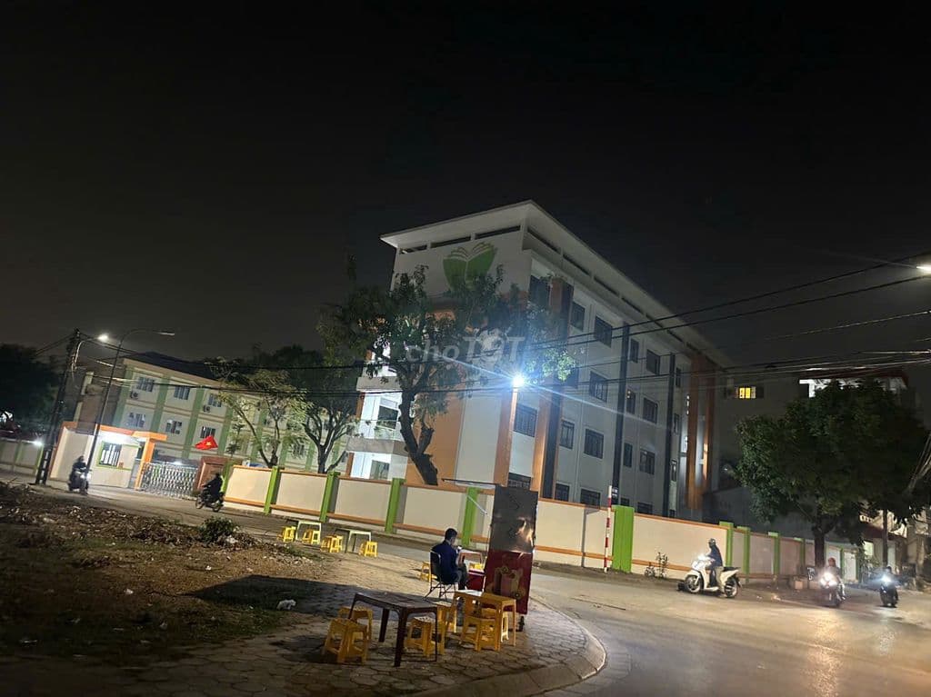 Cần bán đất ngõ 999 Bát Khối 113m² Phía trong đê MT 12.3m Giá 60tr/m2