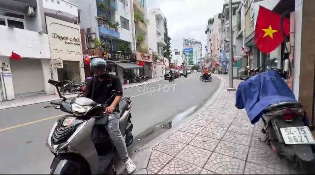 HXH Huỳnh Văn Bánh, 4 x 11m nở hậu 7m, 60m2, Giá 8.4 tỷ - Ảnh 3