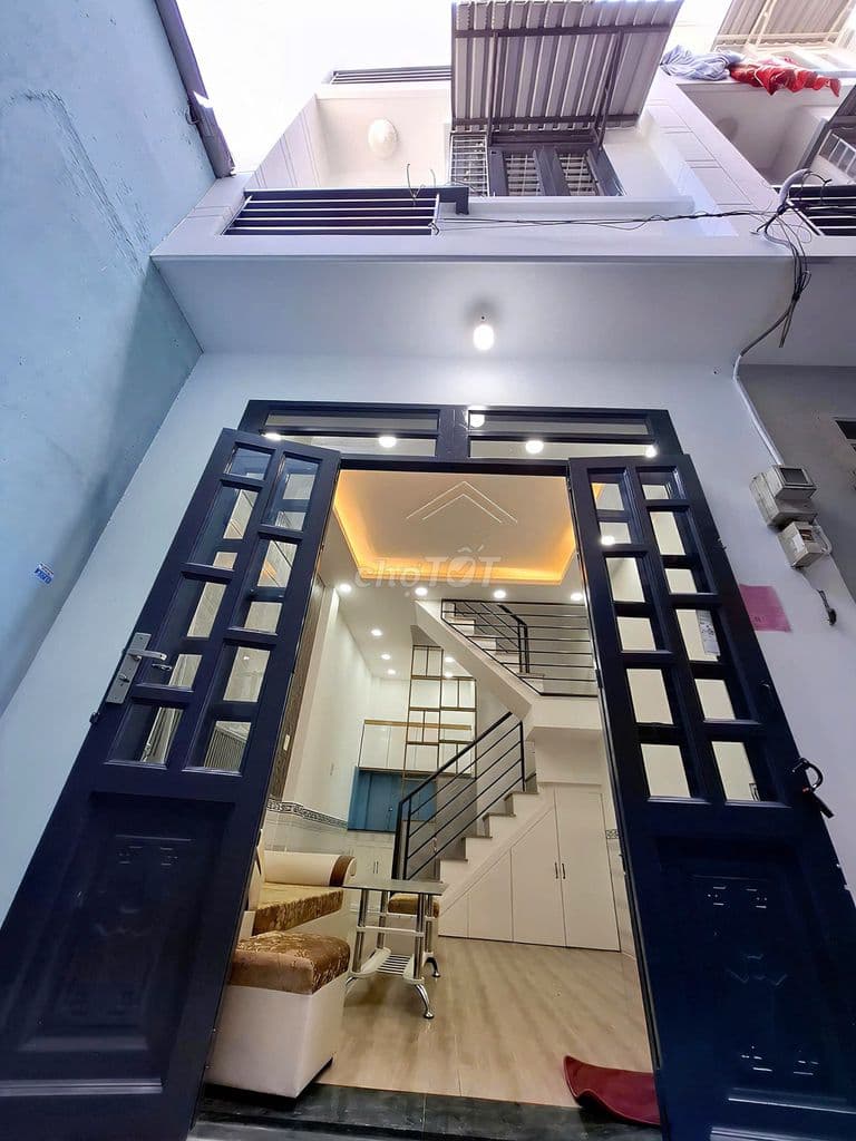 Nhà 1 trệt 2 lầu có 3PN ở Tân Thới Hiệp 21 Q12 gần siêu thị Metro