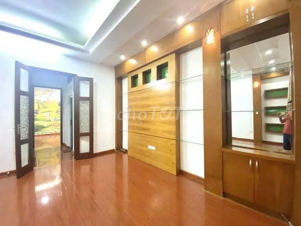 bán nhà 3 ô tô tránh Hoàng Quốc Việt 24.5 tỷ - Ảnh 2