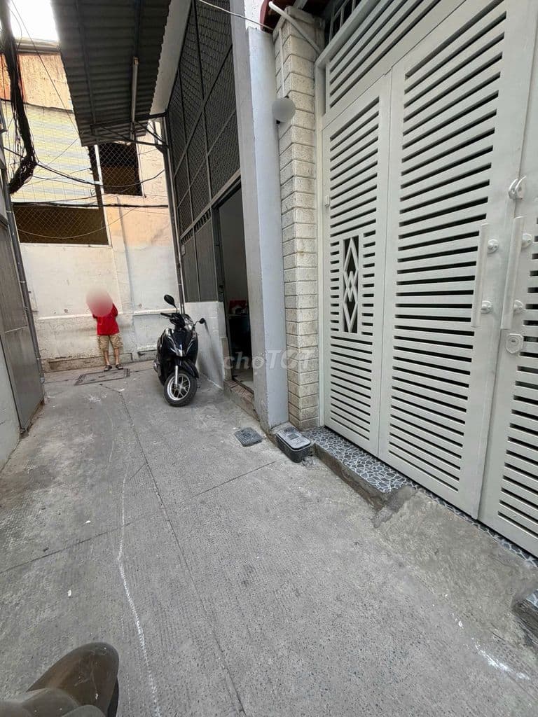 Bán Nhà Hẻm 136 Trần Quang Diệu P14 Q3 1 Trệt 3 Lầu ST DTSD 120m2 3PN - Ảnh 2