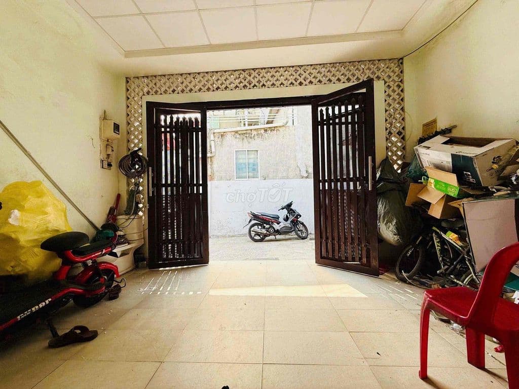 NHÀ 5M x 20M ĐÚC 1 LẦU 5 PHÒNG NGỦ NGAY METRO TÂN THỚI HIỆP - Ảnh 3