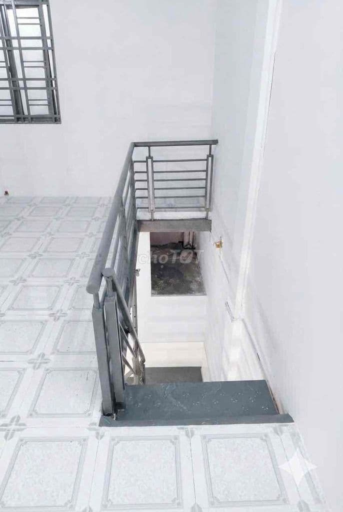 NHÀ NGỘP- NI SƯ HUỲNH LIÊN- P.10 TÂN BÌNH- HẺM Ô TÔ QUAY ĐẦU 2TẦNG- 4 - Ảnh 3