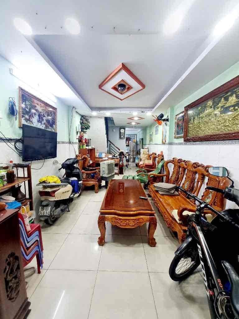 Bán nhà Trung Tâm Quận 10, đường Nguyễn Tri Phương , DT 3,5x12m, 5,2ty